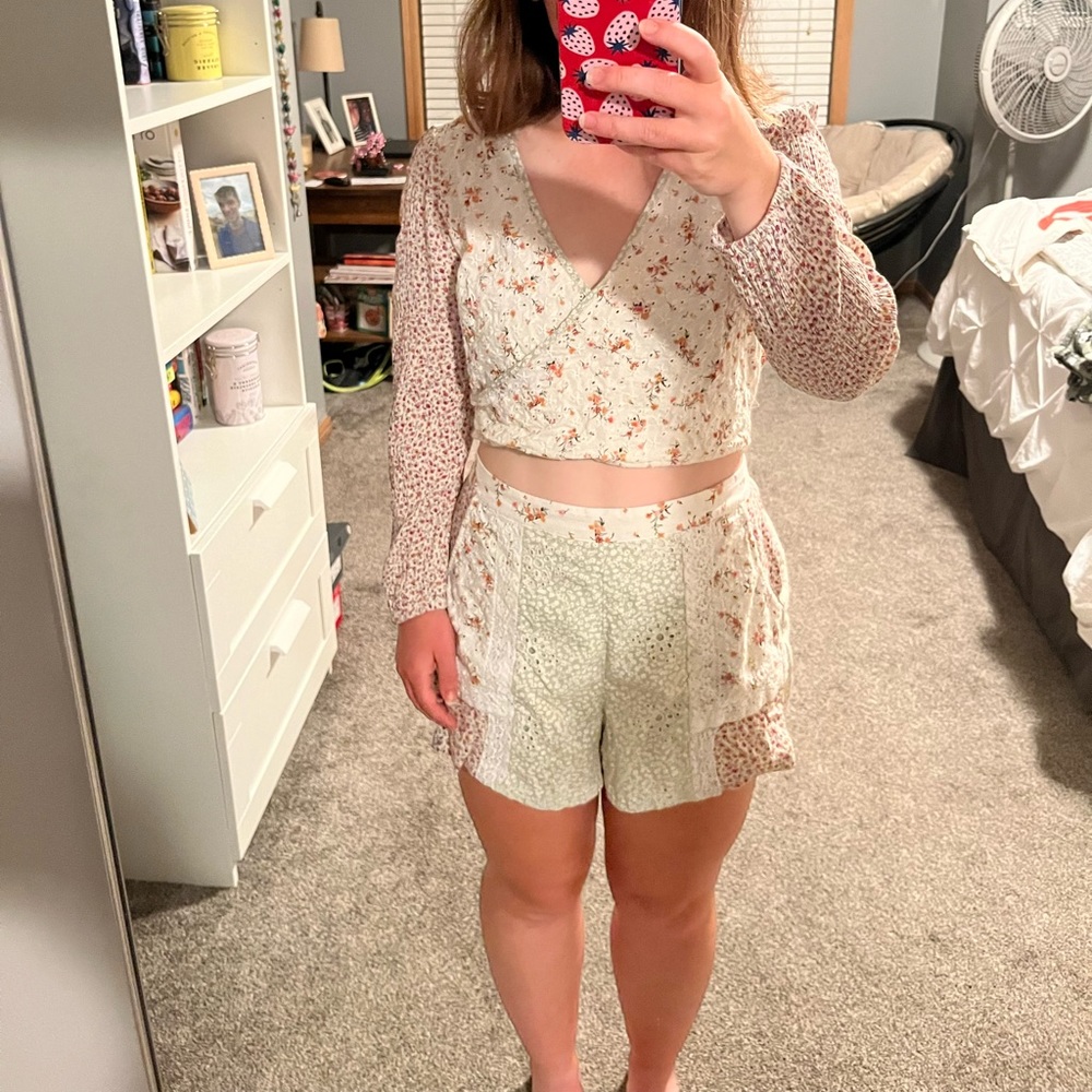 American Eagle cottage core set